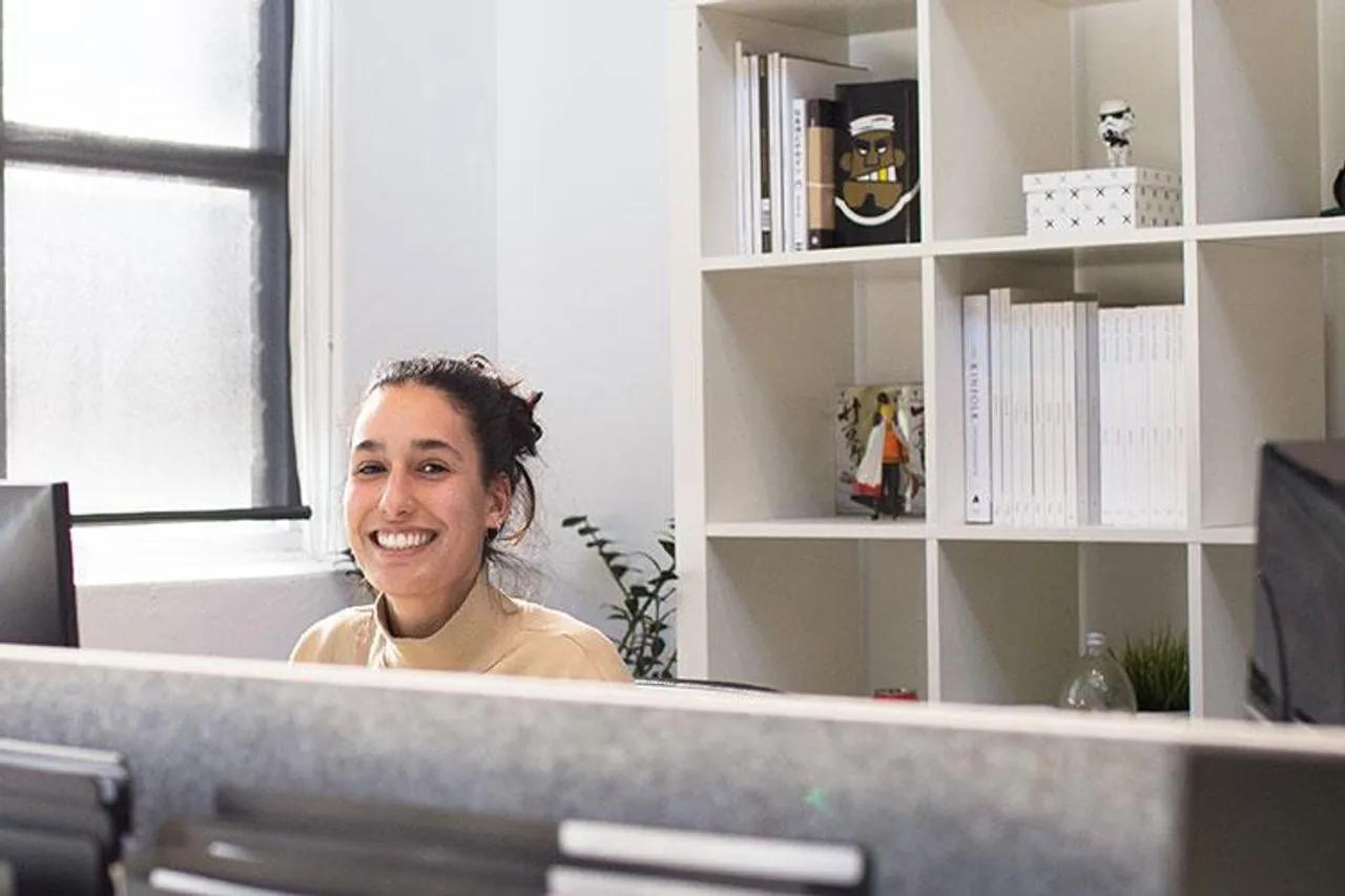 Bahagia di Kantor Itu Penting!  Ini Tips yang Bisa Kamu Lakukan