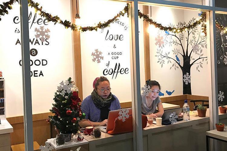 5 Coffee Shop yang Cozy Buat Ngerjain Tugas!