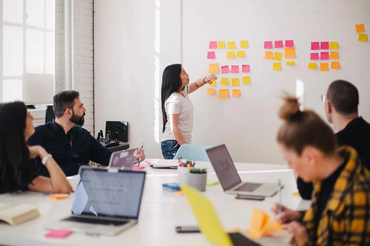 Langkah Meeting Produktif yang Bisa Kamu Terapkan di Kantor