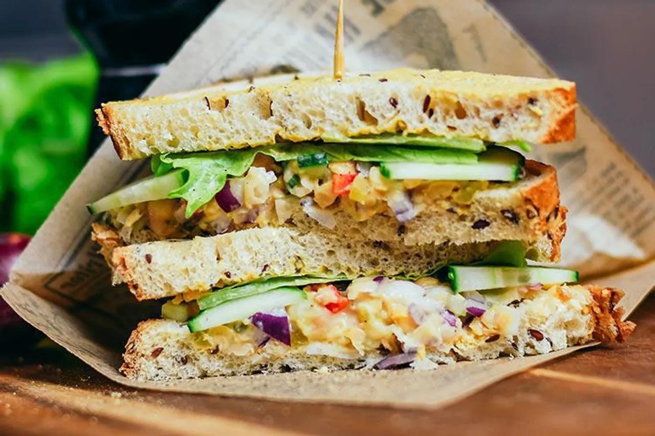 Stillwater Coffee & Co: Spesialis Sandwich dengan Banyak Rasa