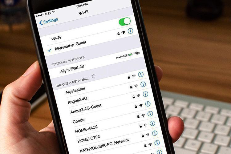 Tips Nyaman Menggunakan WiFi Publik di Kafe