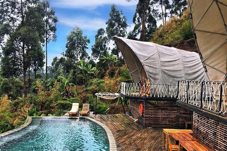 10 Tempat Glamping yang Buat Kamu Lupa Penatnya Jakarta