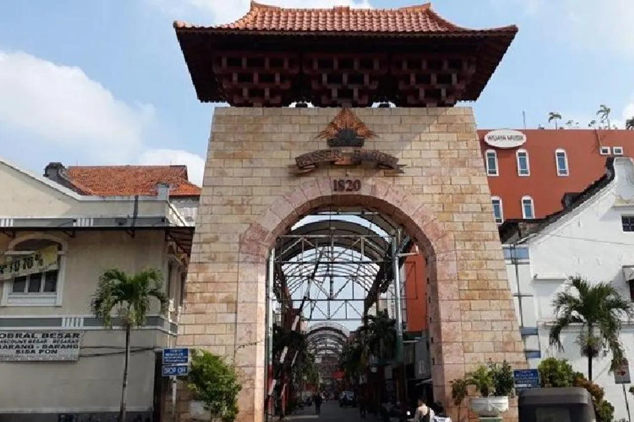 7 Tempat Thrifting Barang Branded yang Hits di TikTok