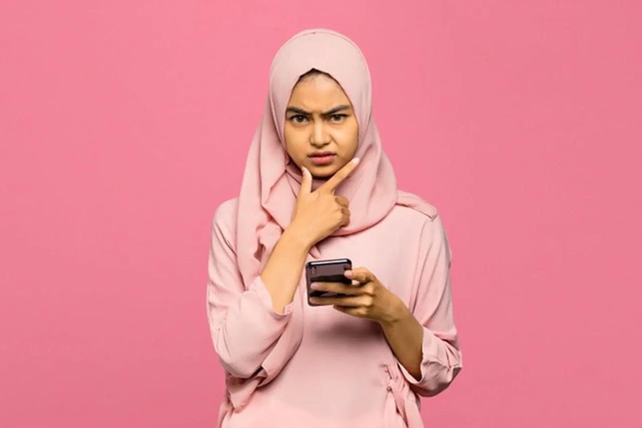 Pahami Bahaya Aplikasi Pinjaman Online yang Mengintai Milenial