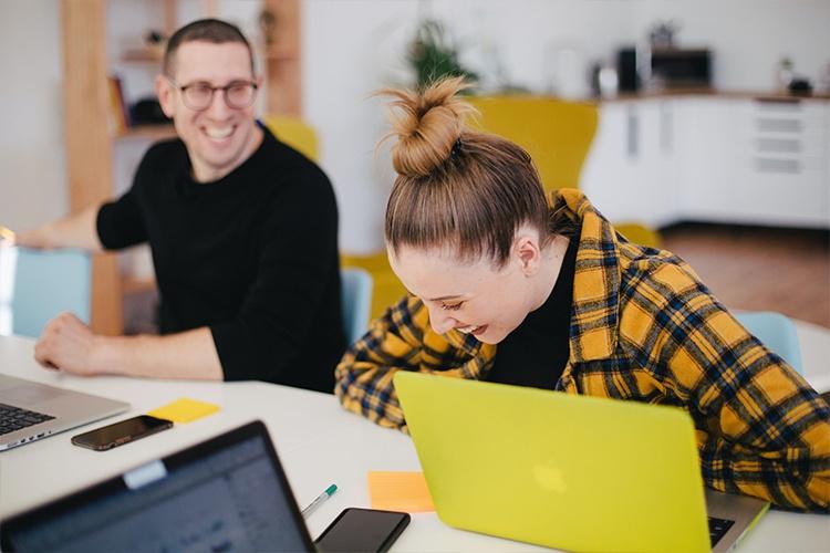 Love Language: Buat Hubungan dengan Teman Kantor Makin Solid