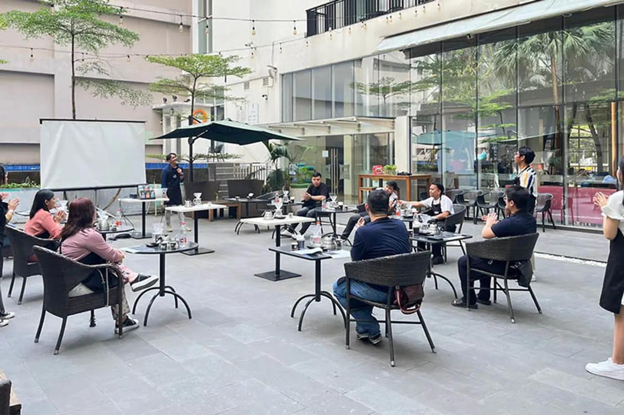 Belajar Kopi Seru Bersama Maxx Coffee di Ibis Styles Jakarta Gajah Mada
