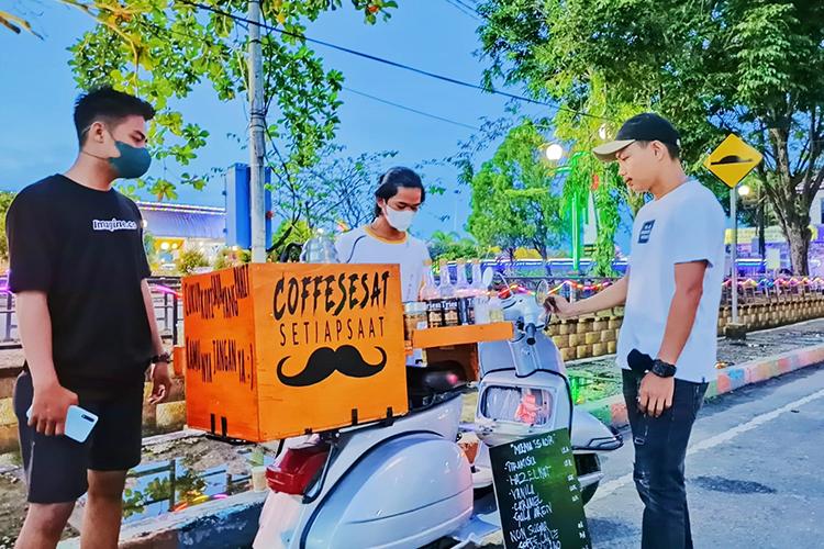 Trend Kopi Keliling Baru di Jakarta yang Ramai di Media Sosial