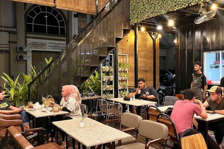 Rekomendasi Cafe dan Coffee Shop Untuk WFC bersama Tim